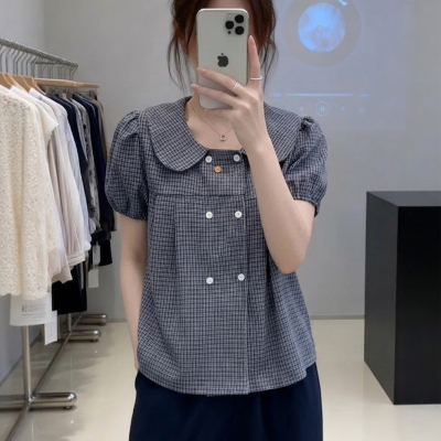 藏蓝色娃娃领格子短袖衬衫女2026新款夏大码胖mm遮肚显瘦正肩上衣