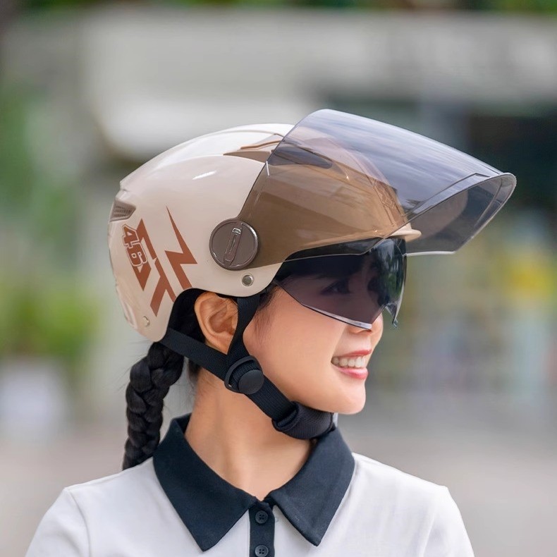 平衡车头盔电动车男夏季摩托车电动车单车透气安半盔帽女骑行时尚