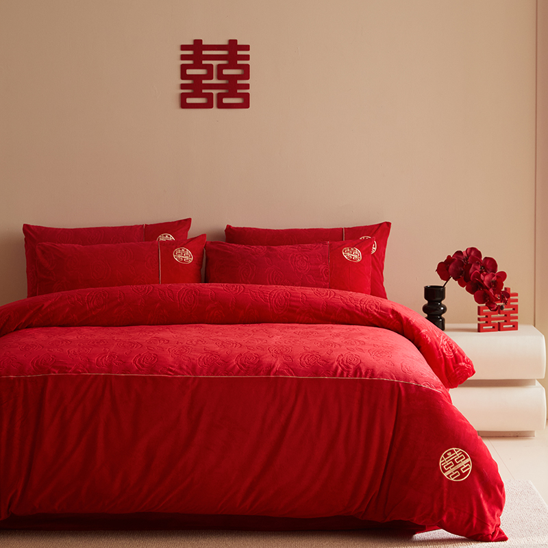 2025新款床上用品加厚牛奶绒婚庆四件套大红床单毛绒婚床喜被新婚