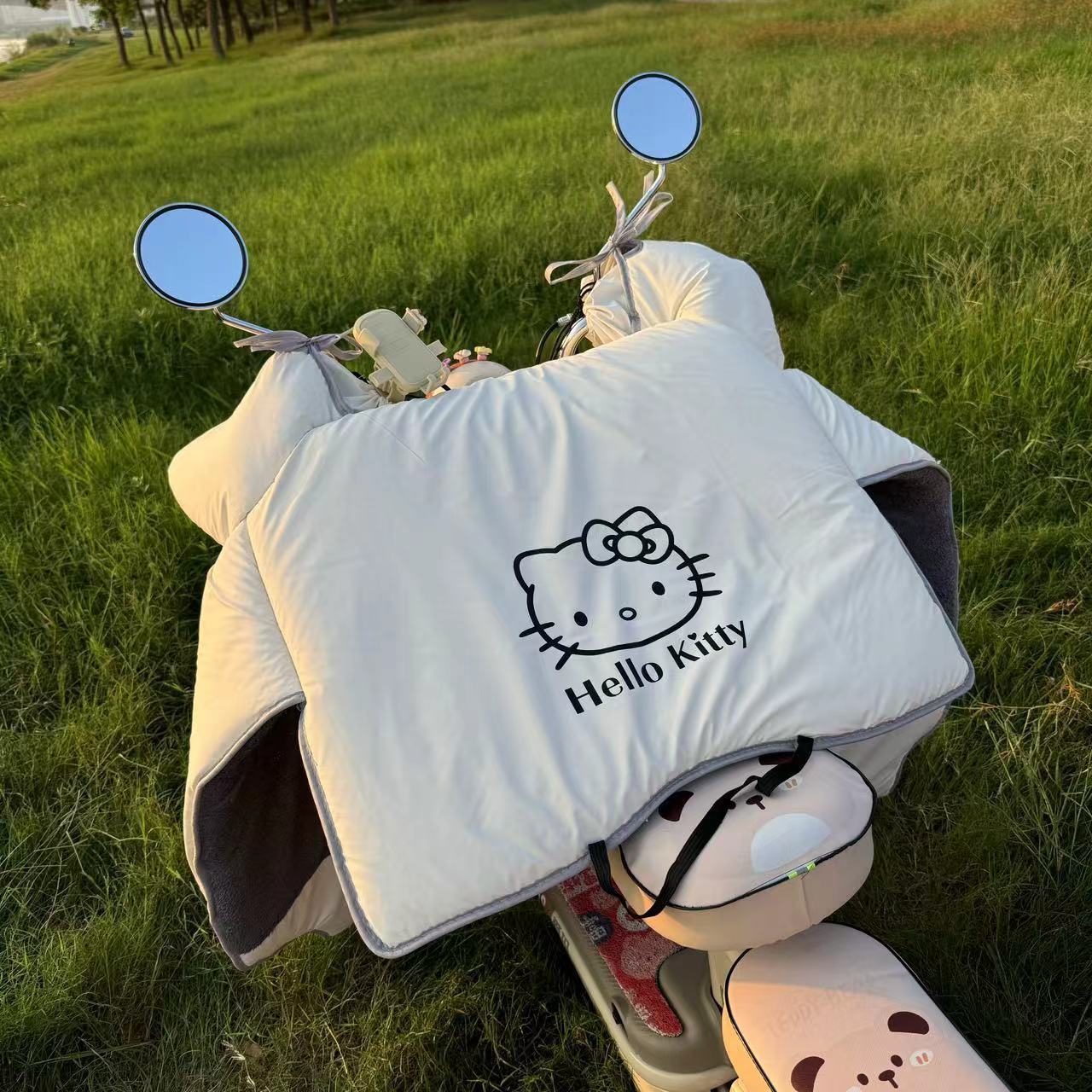 可爱hellokitty电动车挡风被冬季