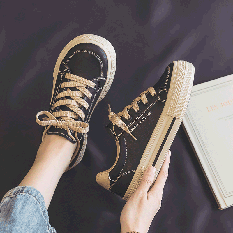 人本板鞋女款皮面防水百搭球鞋2025春季新款潮学生休闲厚底女鞋子