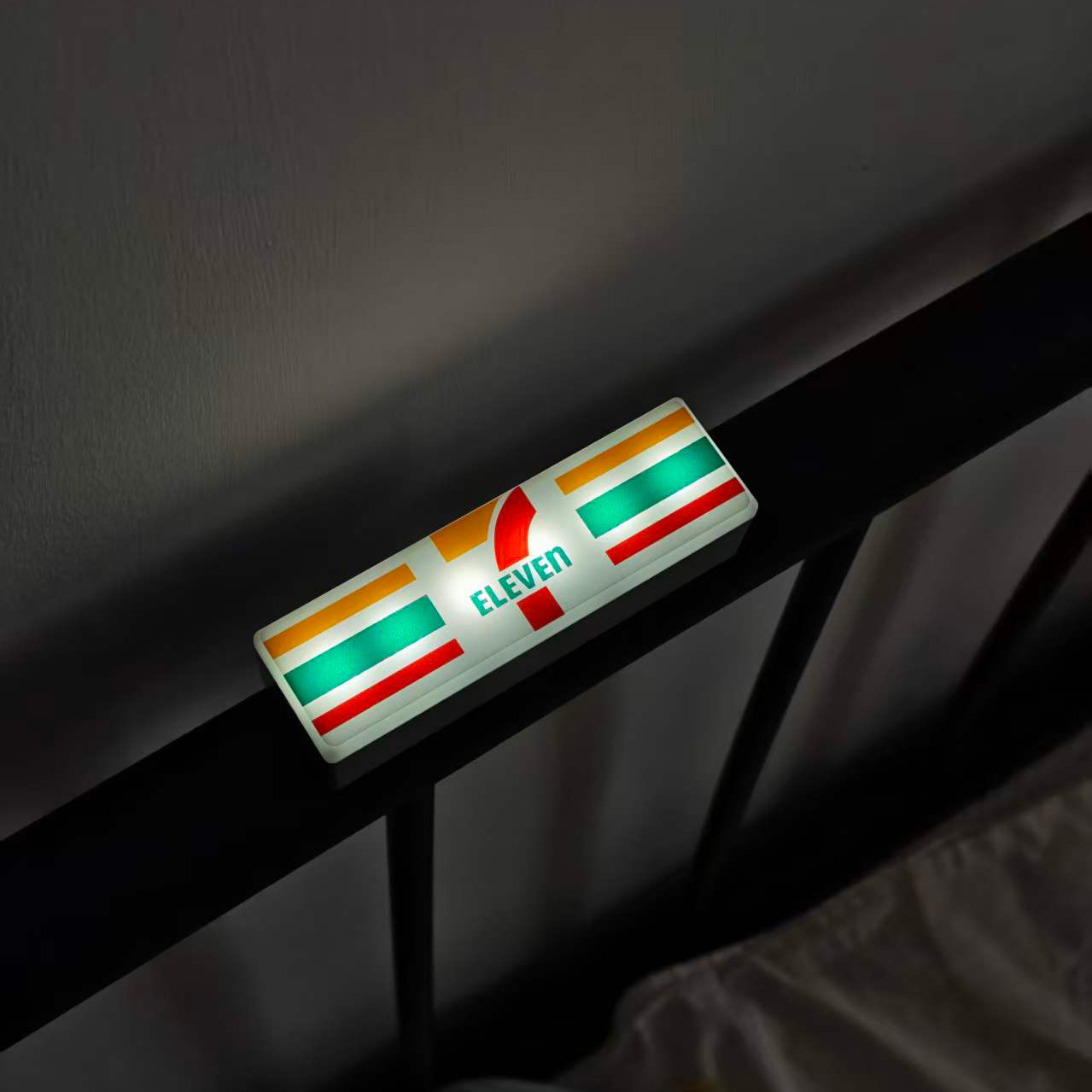 磁吸灯牌便利店冰箱贴711罗森全家便利店亮灯小礼物创意充电触摸