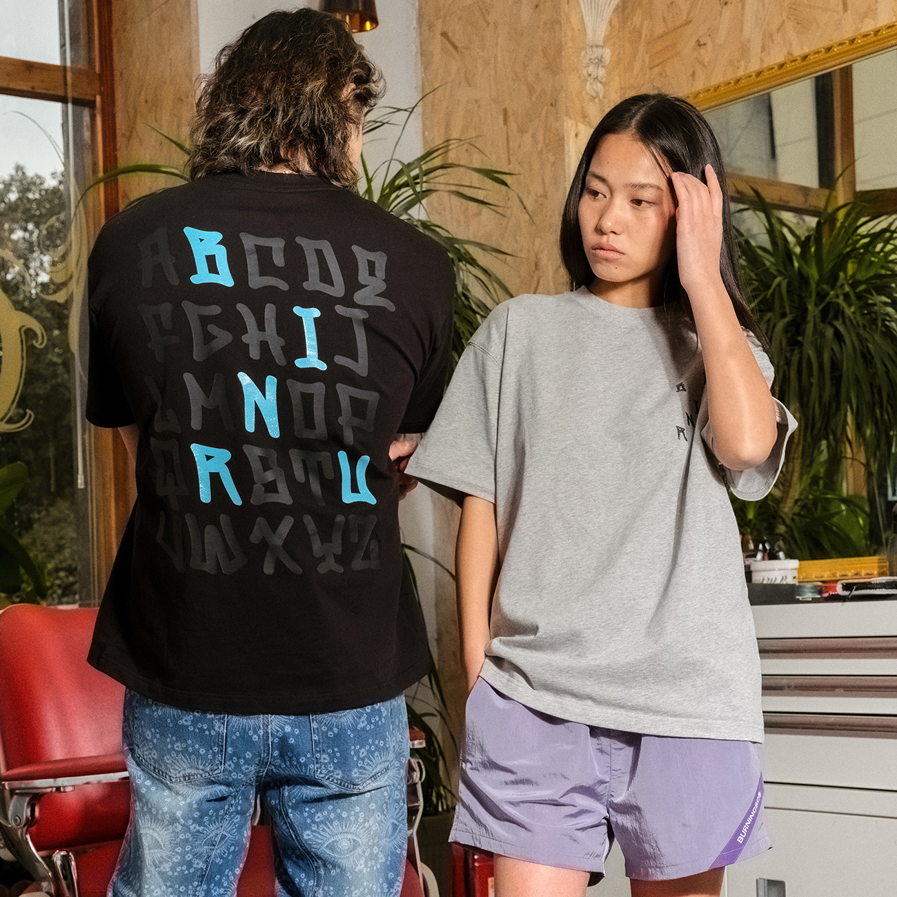 撞色闪粉字母表短袖T恤男夏季