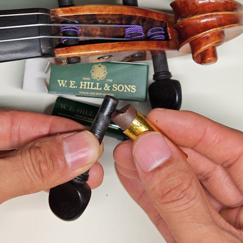 细腻，温润；有效滋润弦轴