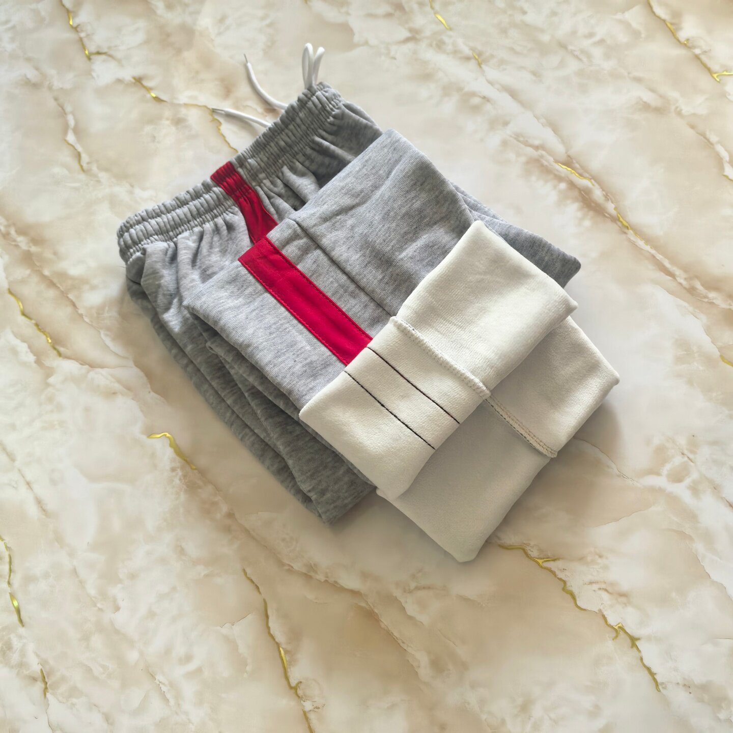 红色宽条一杠灰色校服裤冬季保暖