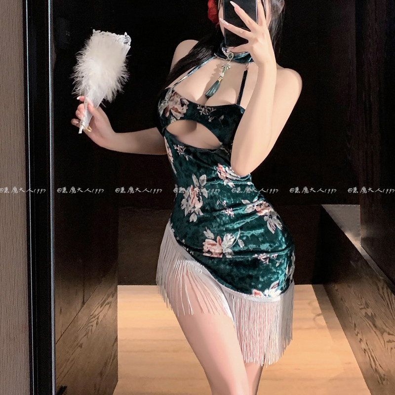 恶魔大人情趣气质复古印花改良丝绒旗袍性感纯欲流苏包臀睡裙诱惑