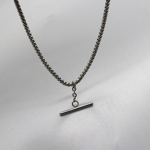 小众款一字流苏项链钛钢金属横杠吊坠毛衣链男女百搭潮流配饰卉萱