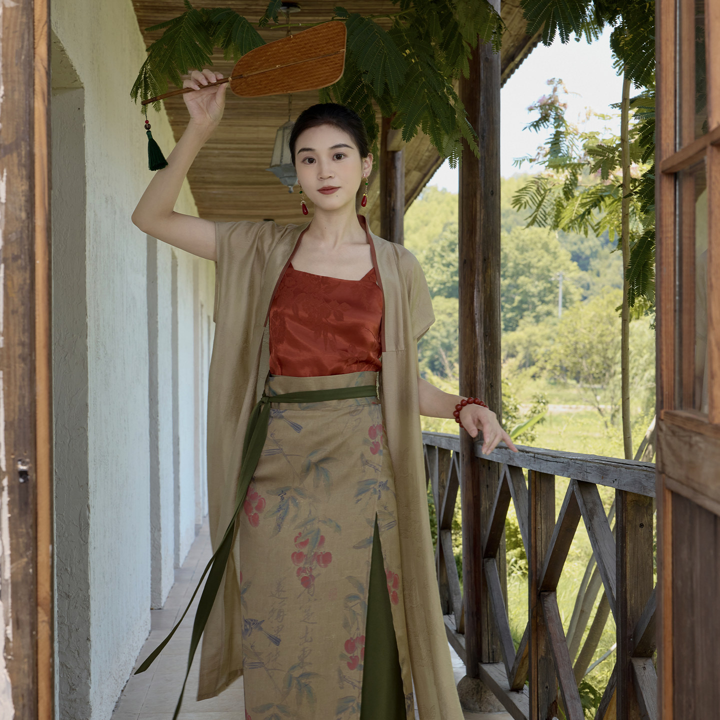 听旬丹荔夏季汉服女新中式宋抹背心日常宋制改良国风旋裙通勤套装 - 实物图