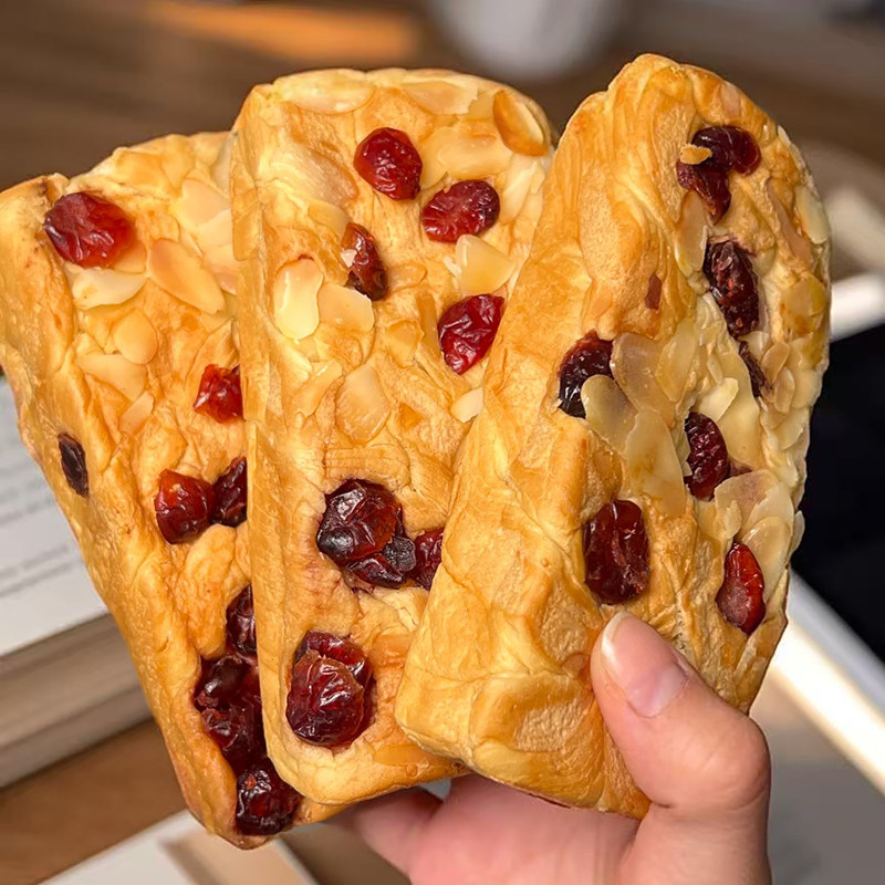 新鲜直达的快乐谁懂！早餐面包整箱营养学生厚切黄油坚果吐司手撕,零食/坚果/特产,传统西式糕点,淘宝优惠券,粉丝福利购,淘宝优惠卷