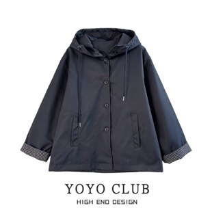 宽松百搭减龄冲锋衣 时尚 品牌折扣韩系连帽风衣外套女2026春季 大码