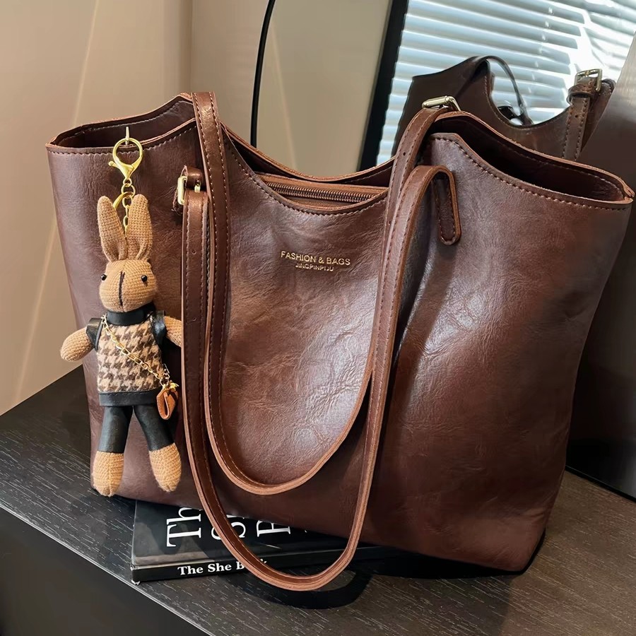 大容量复古上班通勤手提斜挎包女新款高级感红色结婚包百搭托特包