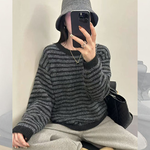 秋冬女士加厚条纹毛衣女款2025新款冬季内搭可外穿宽松针织打底衫