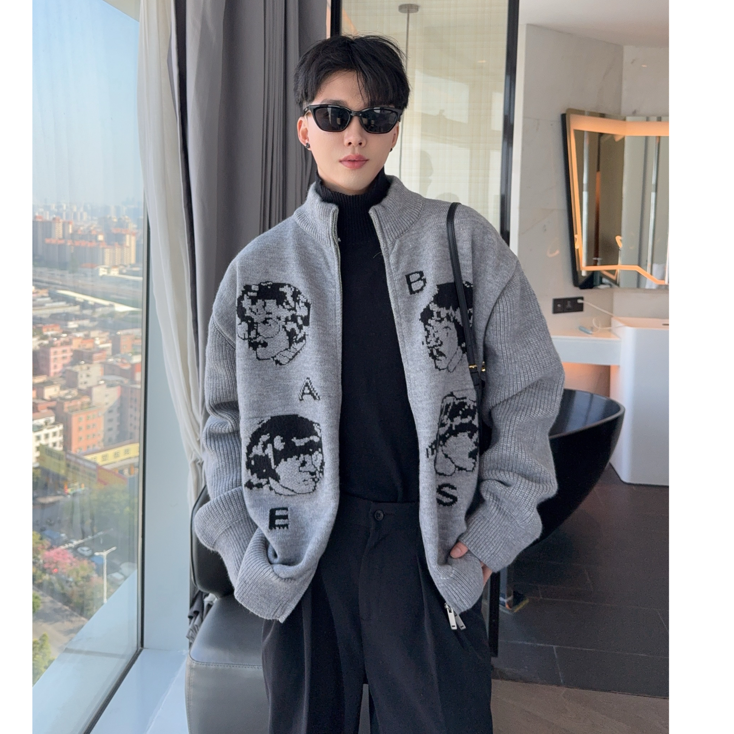 大富美式提花人像立领开衫毛衣男秋冬宽松加厚轻熟风拉链针织外套