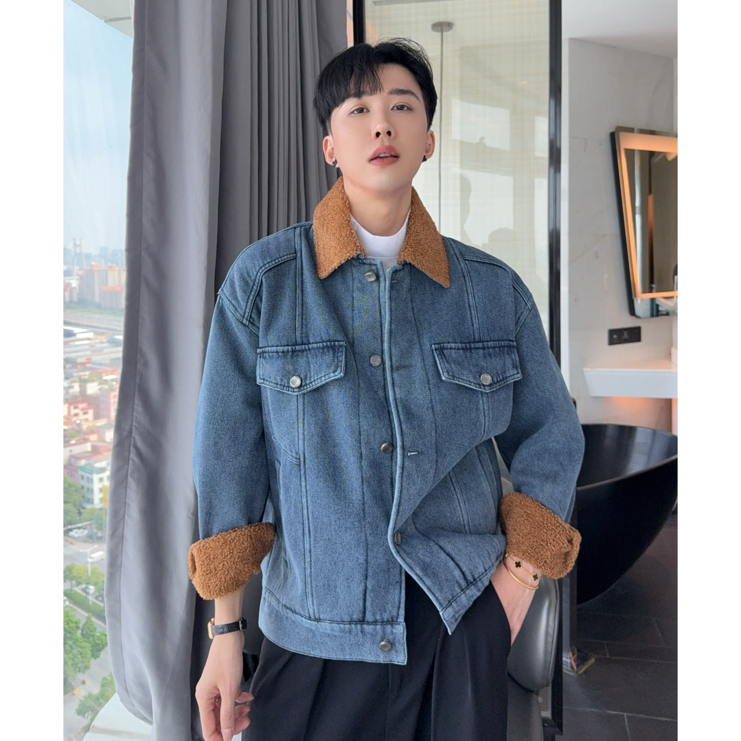 大富老钱风羊羔毛撞色翻领牛仔衣