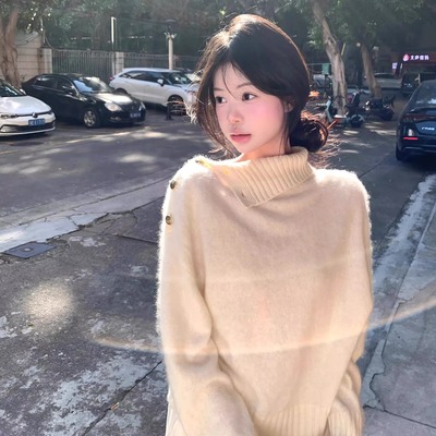 慵懒风高级设计感高领毛衣女秋冬宽松外穿软糯奶呼呼套头白色上衣