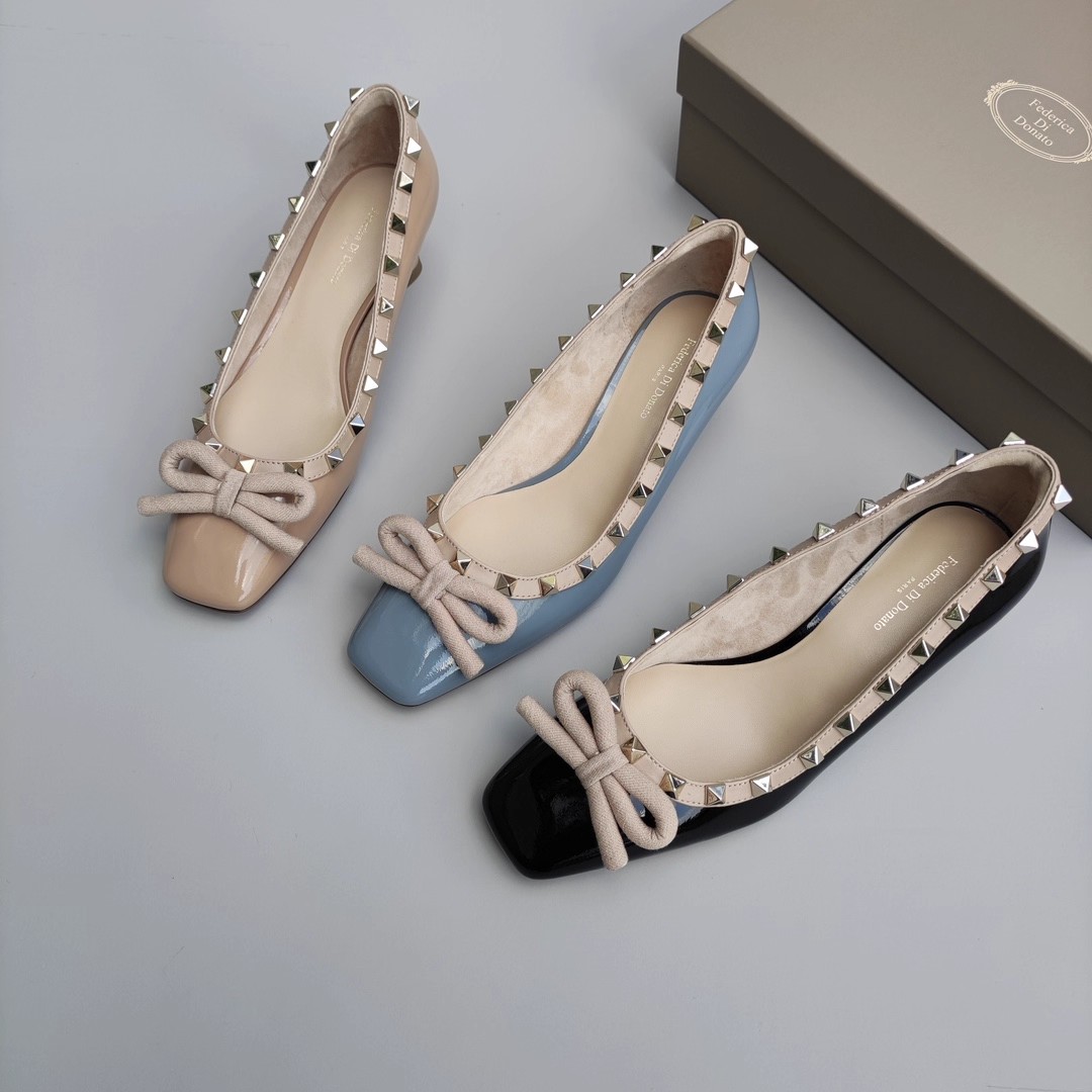 Federica Di Donato小众铆钉漆皮方头中跟粗跟精致蝴蝶结单鞋女