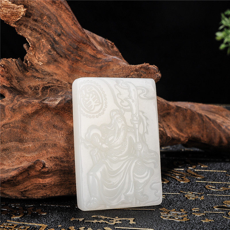 新疆和田玉霸气忠义千秋关公吊坠白玉武财神男款关云长挂件玉牌子