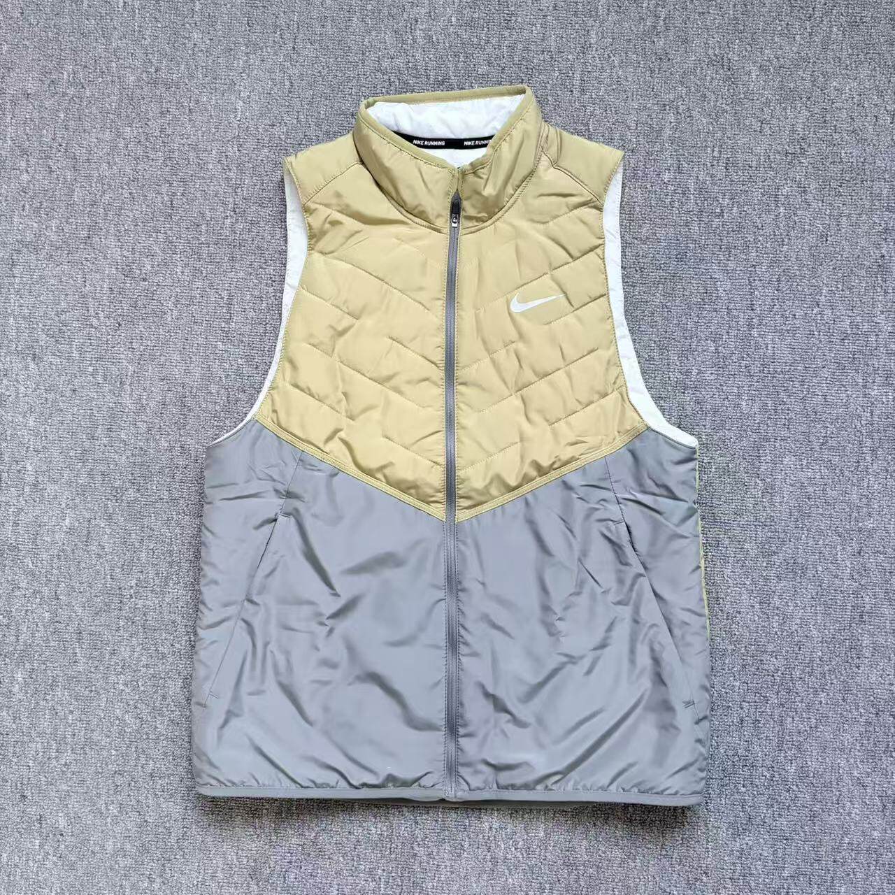 正品Nike耐克男子冬季运动跑步训练防风保暖立领棉马甲DD5648-379