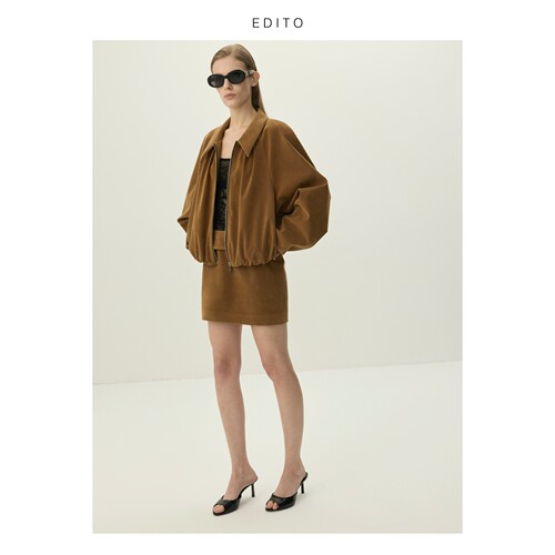 EDITO浅棕色麂皮感腰带低腰短裙
