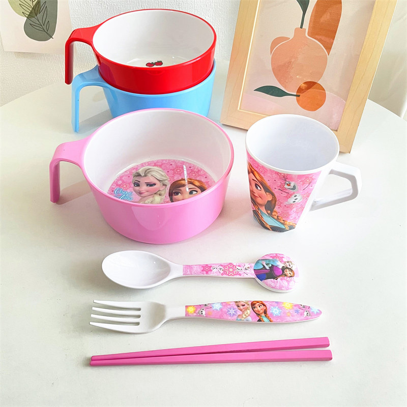 小女孩喜欢的爱莎公主儿童餐具