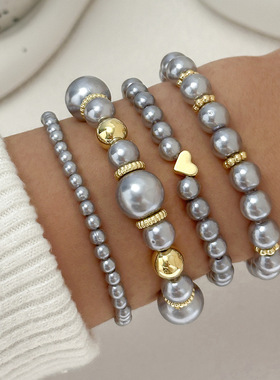 A set of 4-piece hand-strung pearl fashion bracelets  women