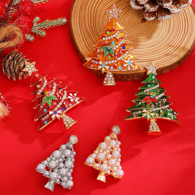 Elegant Christmas brooch, fashionable pearl brooch for women