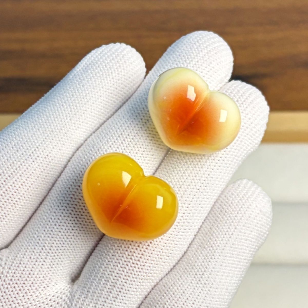 热销爆款非天然琥珀蜜蜡双俏色屁桃散珠DIY文玩配饰套装