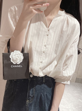 法式白色v领衬衫女夏薄款设计感小众气质休闲衬衣别致五分袖上衣