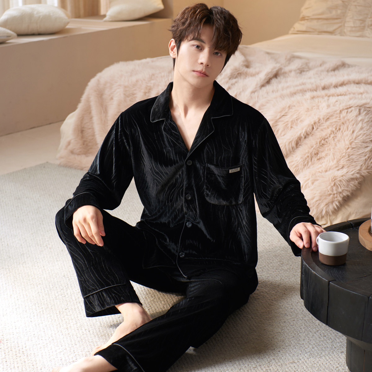 金丝绒男士睡衣秋冬季新款天鹅绒高级感恒温黑色可外穿家居服宽松