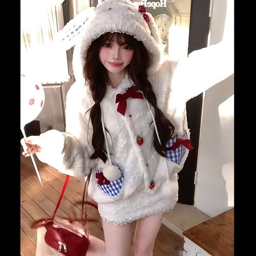 冬季甜美保暖羊羔毛可爱两件套