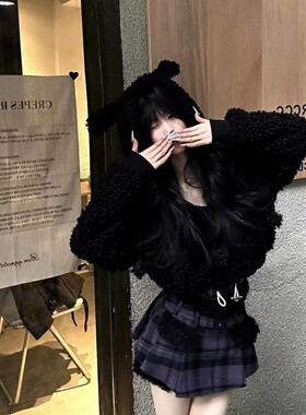 甜酷风别致设计感毛绒绒兔耳朵羊毛羔外套格子百褶裙冬季加厚套装