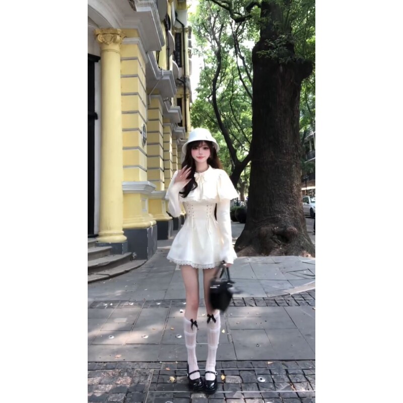 法式富家千金留洋小姐复古拼接斗篷假两件白色收腰绑带显瘦连衣裙