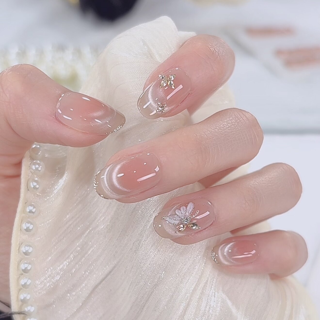 【鎏金蝶】纯手工穿戴甲渐变裸粉显白高级感蝴蝶钻饰可拆卸美甲片