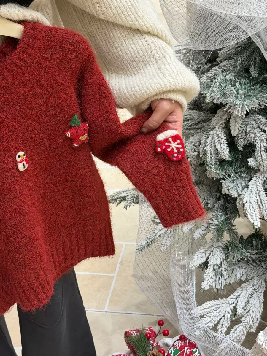 25年冬季新款圣诞年款红色针织长袖套头毛衣韩版立体卡通娃娃上衣