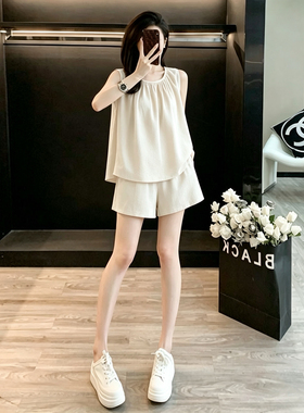 夏季宽松透气圆领无袖大码女装褶皱背心上衣短裤简约时尚百搭套装