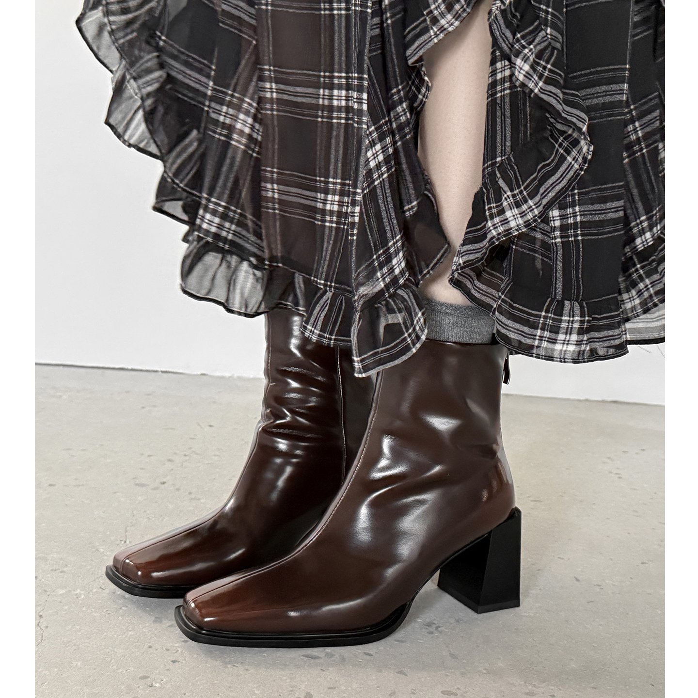 粗跟擦色短靴方头及踝马丁靴百搭