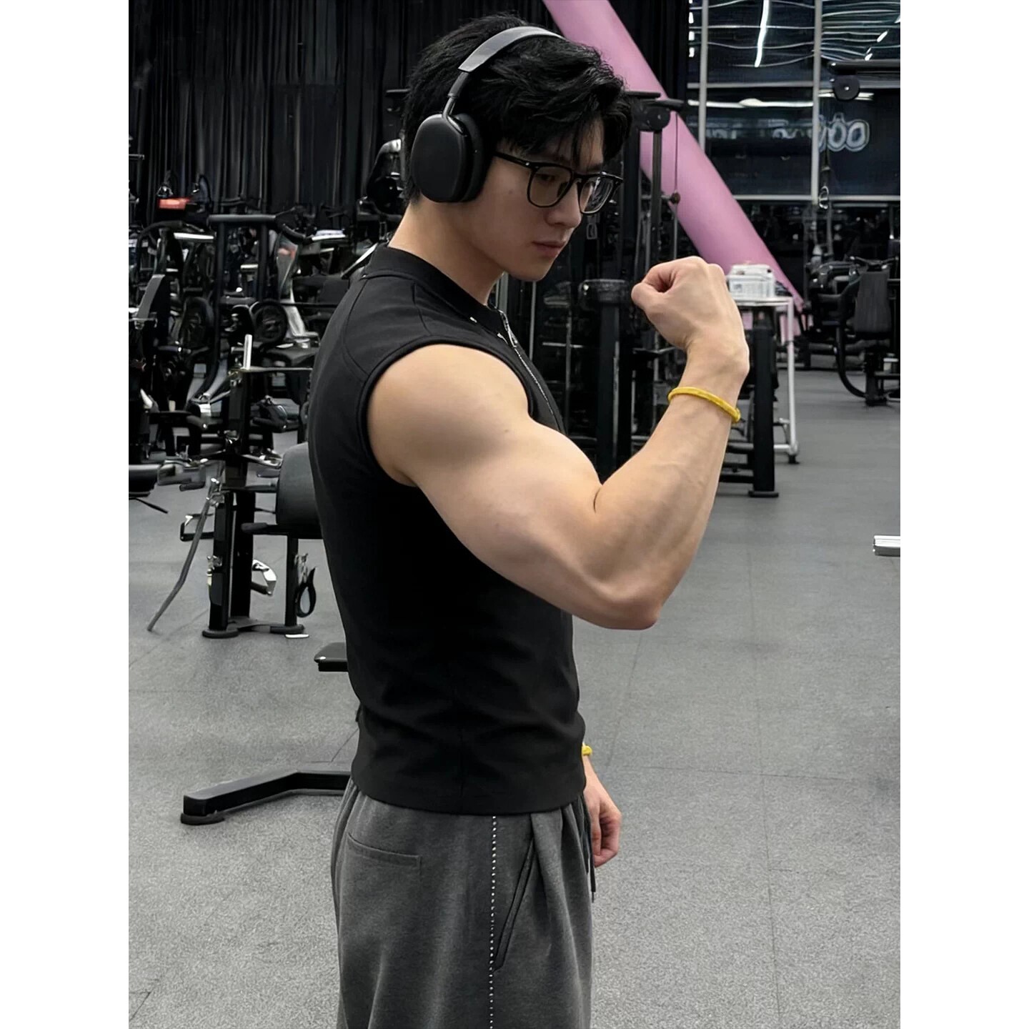 美式铆钉半拉链运动背心男款夏季设计感无袖T恤健身坎肩汗衫