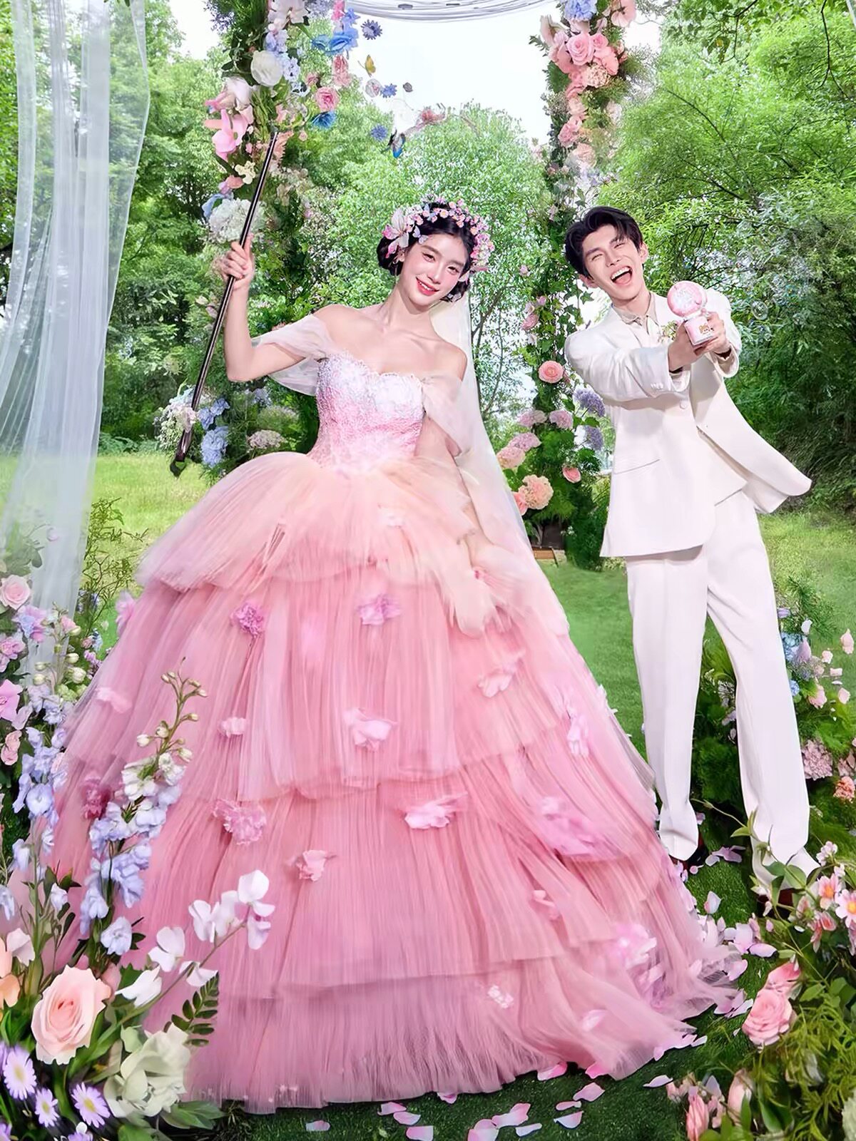 影楼主题拍照服装粉色甜美一字肩婚纱花朵拖尾公主蓬蓬裙旅拍礼服