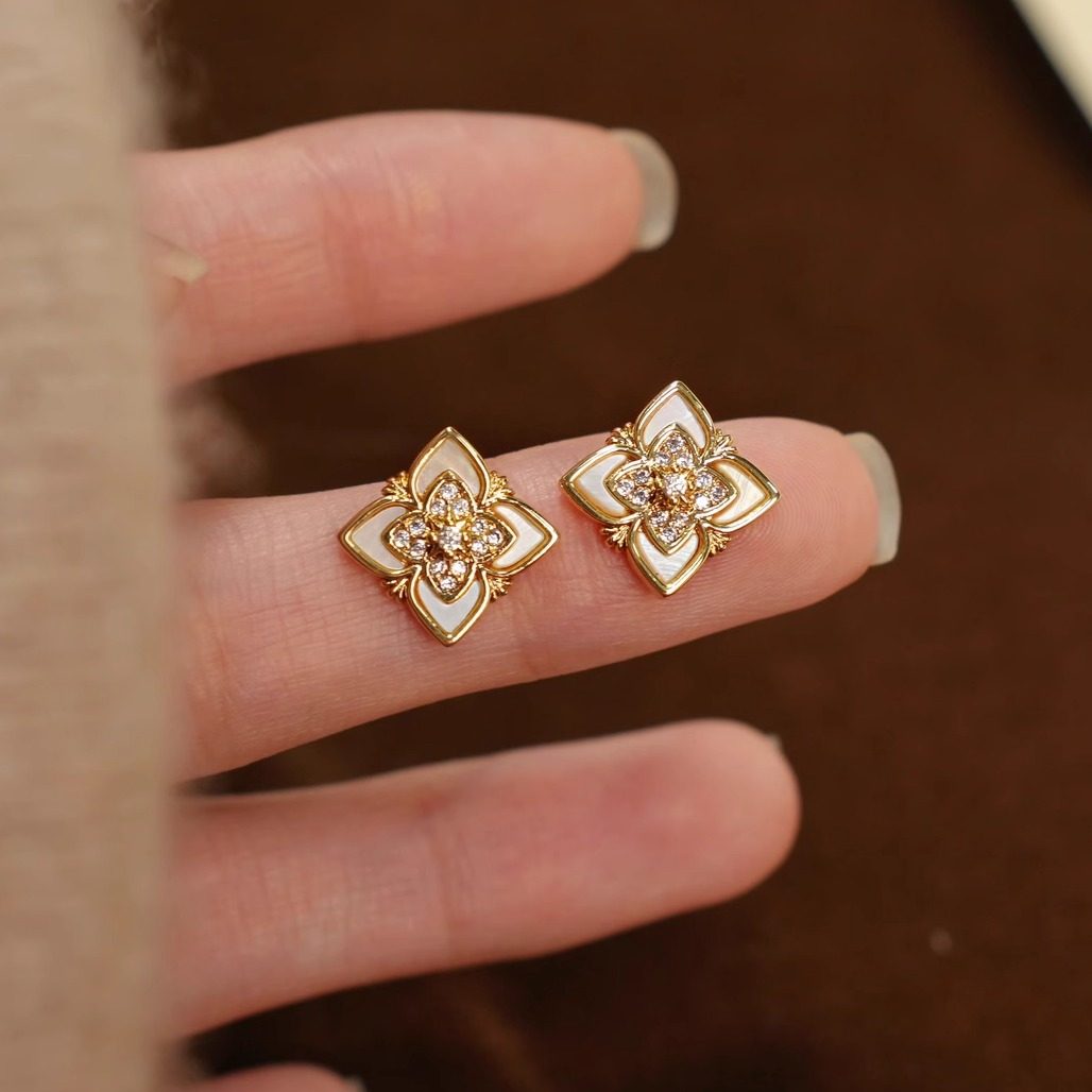 「许愿星」天然贝母花朵蚊香盘耳夹无耳洞轻奢小巧精致四叶草耳钉,饰品/流行首饰/时尚饰品新,耳夹,淘宝优惠券,粉丝福利购,淘宝优惠卷