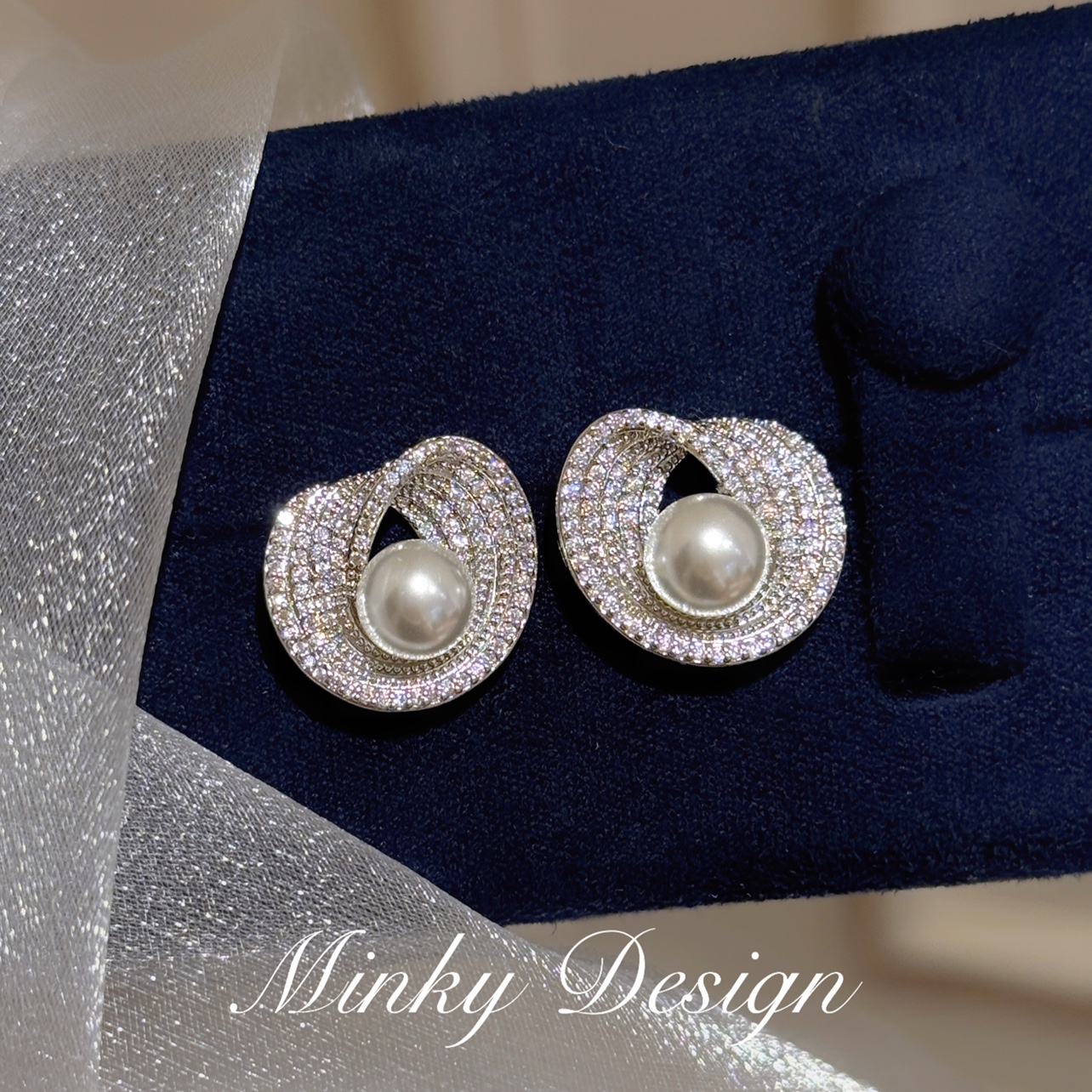 「圆玉流光」满钻锆石珍珠耳钉蚊香盘耳夹女无耳洞不规则耳环耳饰