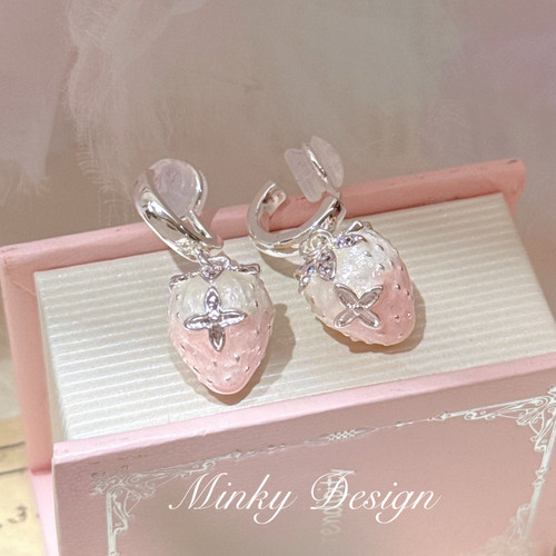 Minky「草莓气泡水」渐变草莓耳饰硅胶耳夹无耳洞漂亮耳钉耳环女