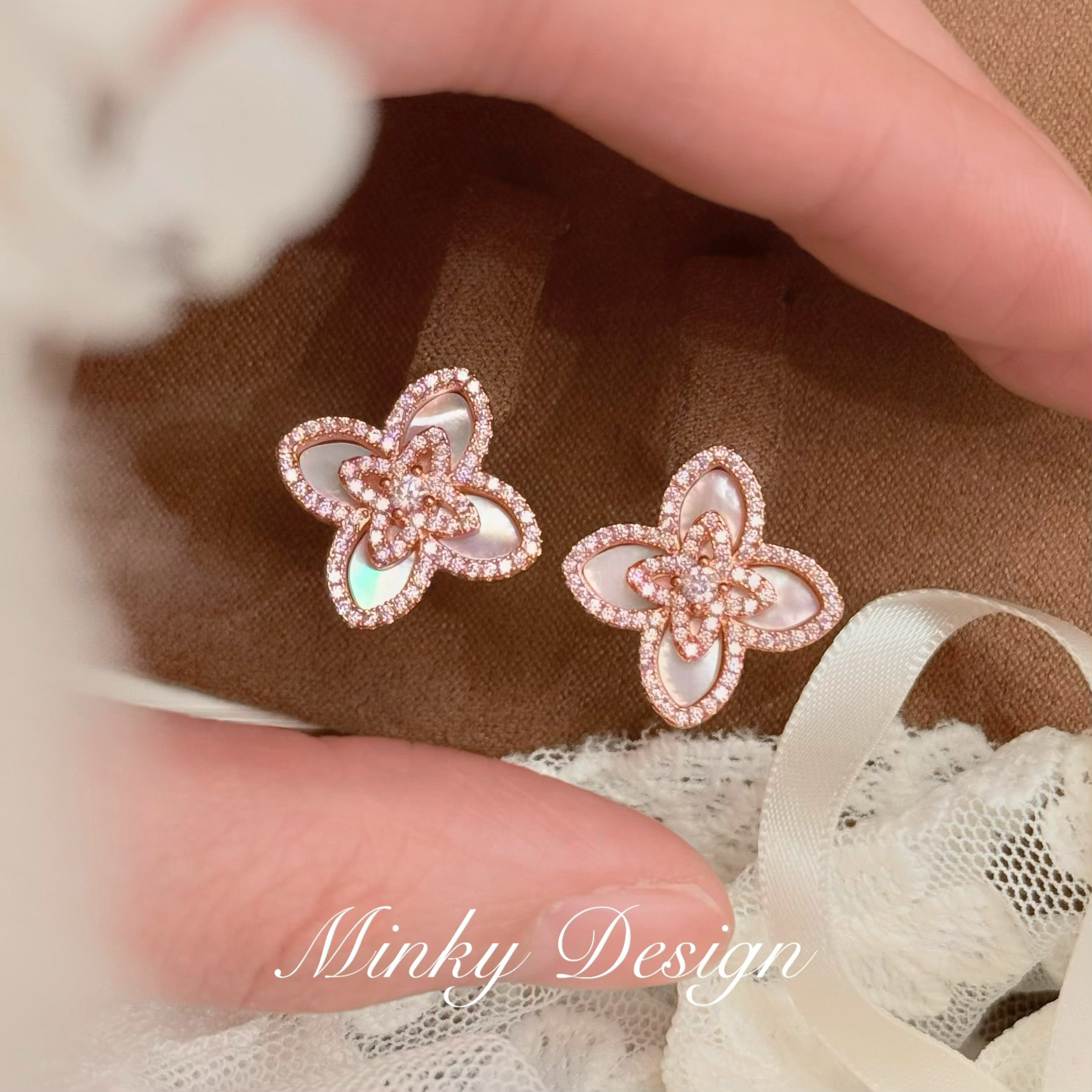 「四叶粉贝」四叶草绝美耳夹蚊香盘耳夹无耳洞贝母耳钉女耳环独特,饰品/流行首饰/时尚饰品新,耳夹,淘宝优惠券,粉丝福利购,淘宝优惠卷