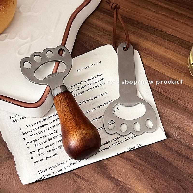 可爱猫爪木柄啤酒开瓶器