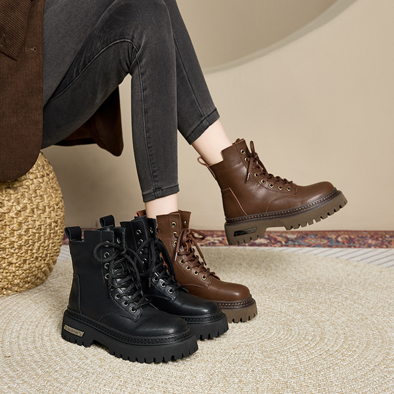 皮鞋女2025冬季新款加绒