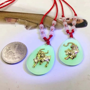 仿金镶玉吊坠十二生肖猴鼠女挂坠和田玉黄金男儿童本命年属相虎