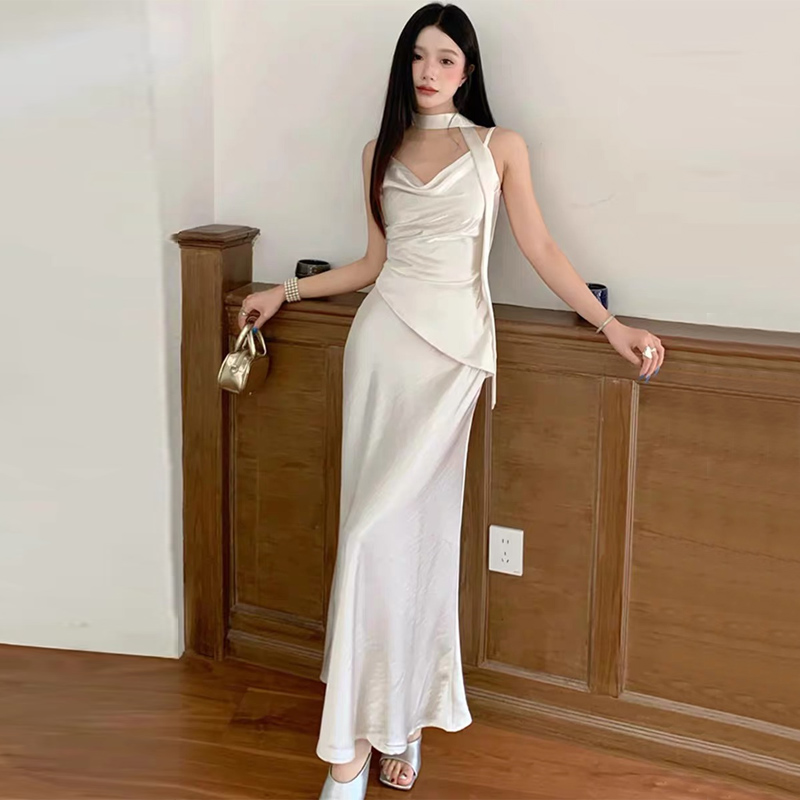 荡领假两件修身吊带鱼尾长裙女