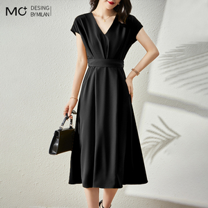 气质温柔风中长款法式连衣裙2025夏季新款V领收腰显瘦大摆裙伞裙