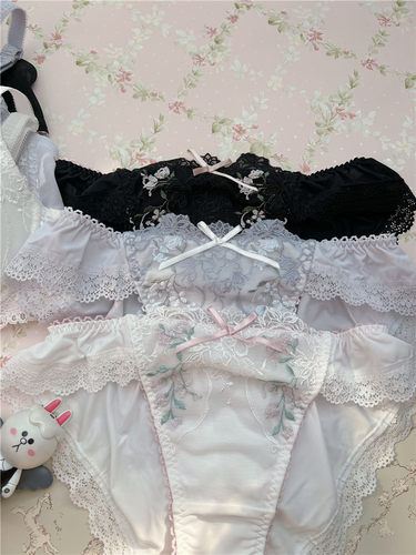 R家日系少女聚拢文胸内衣