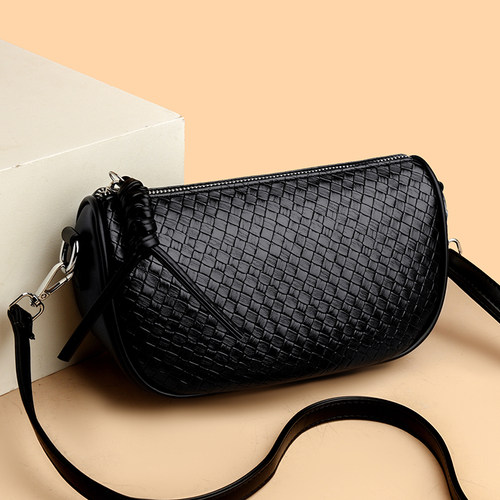 2026新款真皮编织饺子斜挎包