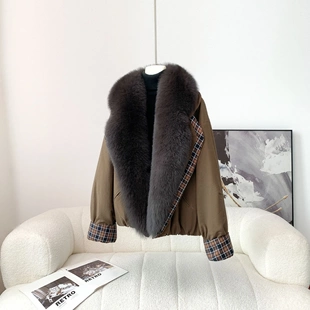 2025冬新海宁时尚款鹅绒内胆狐狸毛领子短款派克羽绒外套